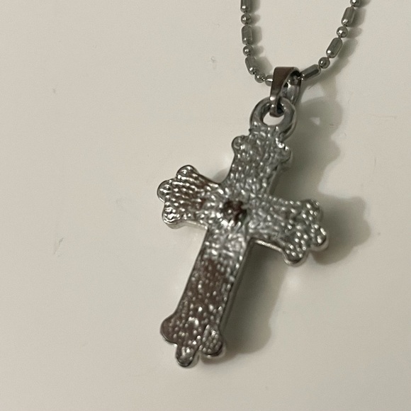 Amber Lee Silver Tone Cross Pendant Necklace - Picture 9 of 14